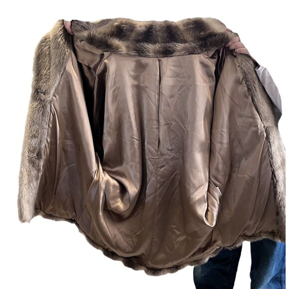 Vintage 1970/80s Faux Mink Short Coat W/ Dolman Sleeves & Pleated Yoke Side Pock - Picture 12 of 16